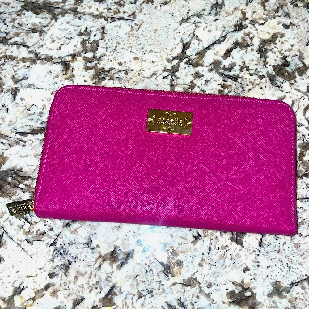 💜 Nanette Lepore Fuchsia Wallet
